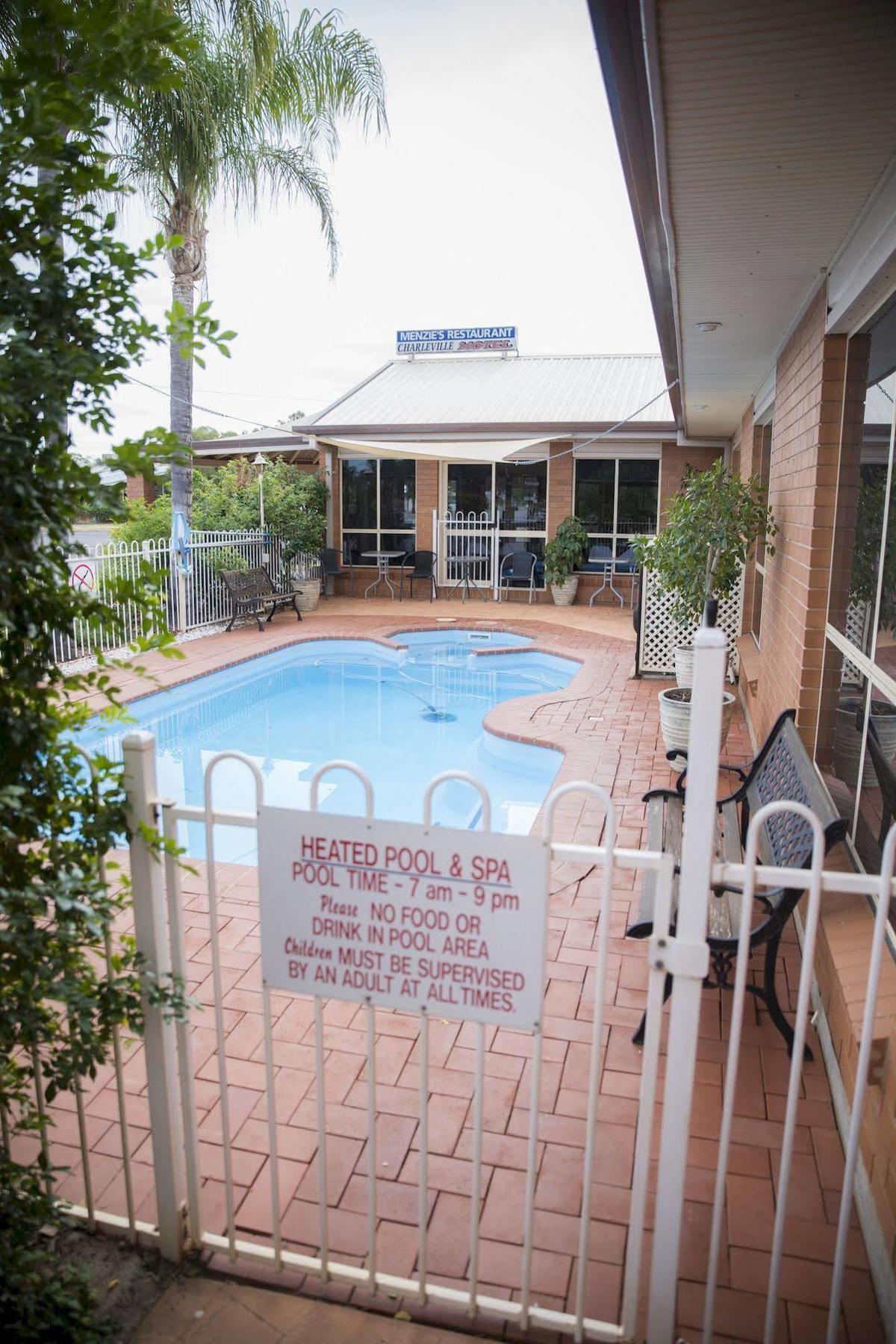 Charleville Motel Exterior foto